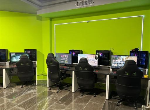 عکس کافه گیم نت دیاکو