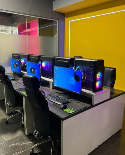 عکس کافه گیم نت دیاکو