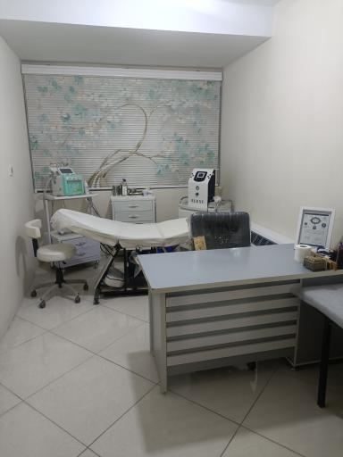 عکس کلینیک لیزر و زیبایی رویا