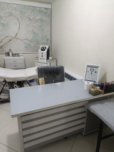 عکس کلینیک لیزر و زیبایی رویا