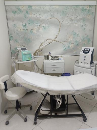 عکس کلینیک لیزر و زیبایی رویا