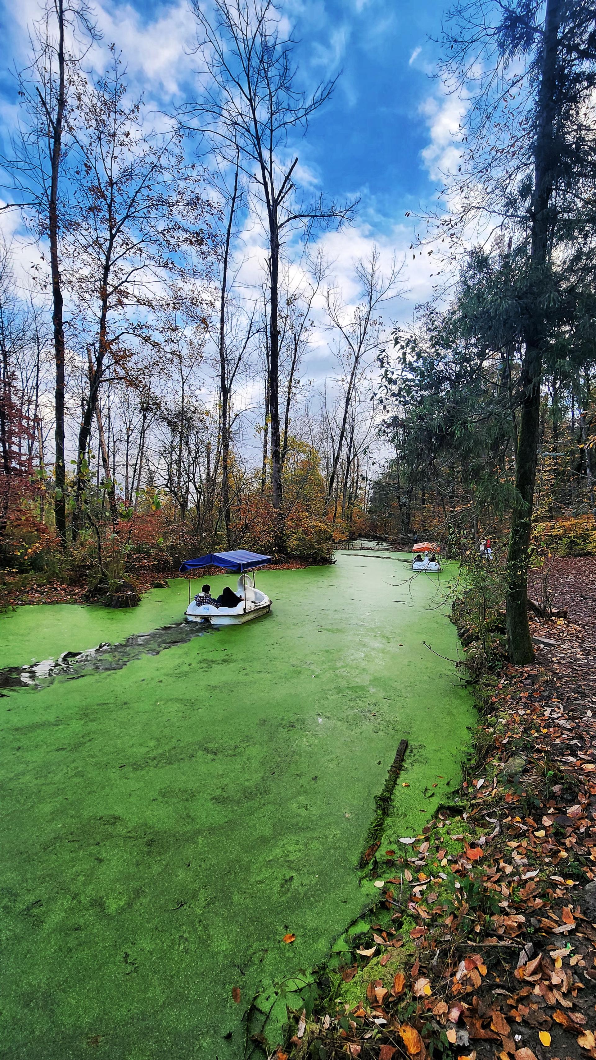عکس قایق سواری سراوان