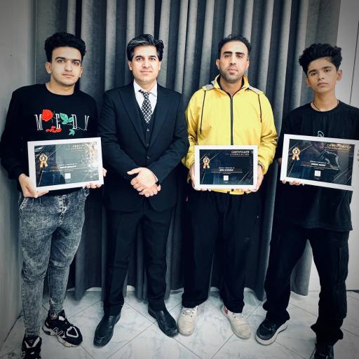 آرایشگاه مو به مو