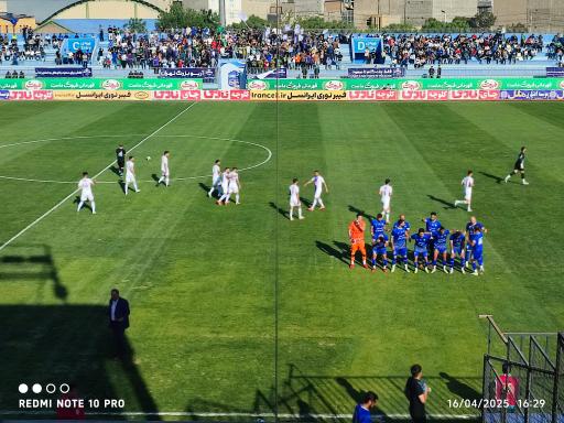 عکس ورزشگاه 12 هزار نفری امام خمینی