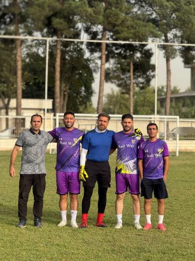 عکس ورزشگاه 12 هزار نفری امام خمینی