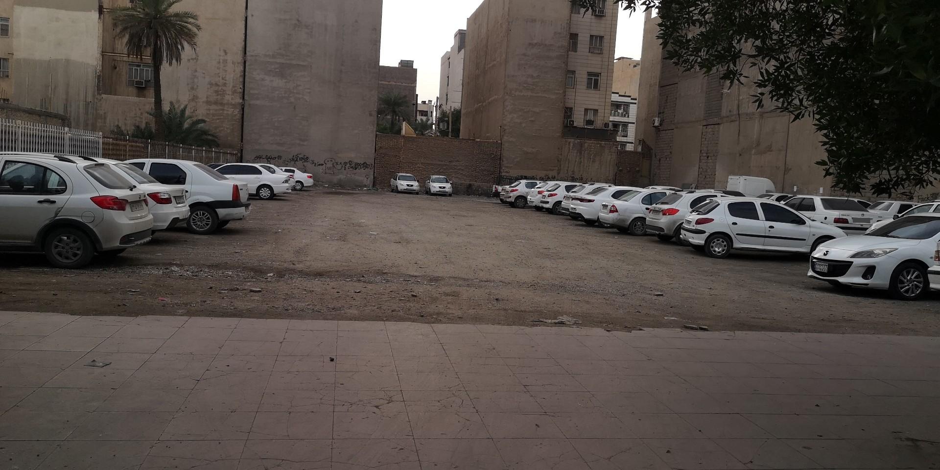 عکس پارکینگ شبانه روزی