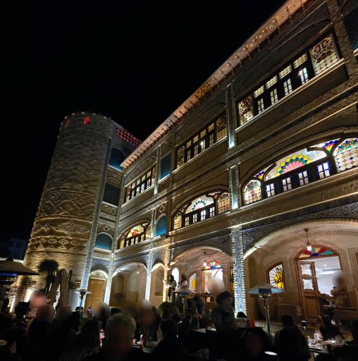 عکس کافه رستوران فرنگی سرای دلربا