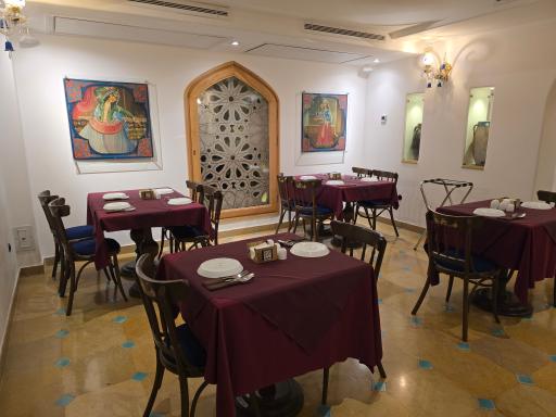 عکس کافه رستوران فرنگی سرای دلربا