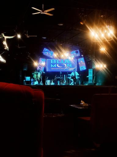 کافه بلومون