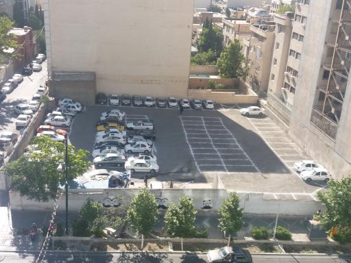 عکس پارکینگ عمومی فرزان