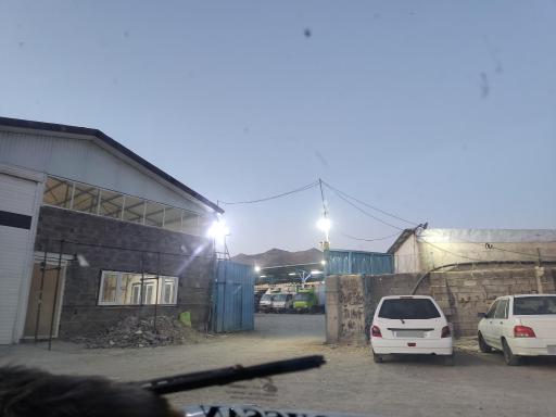 عکس انبار دیلی مارکت