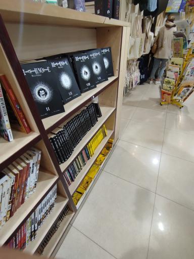 عکس کتاب فروشی محام