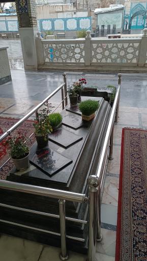 عکس حرم شهدای گمنام و مزار شهید بهروز صبوری