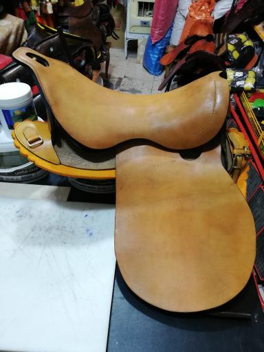 عکس لوازم سوارکاری جهانبین 