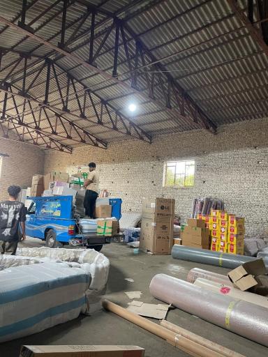 عکس تخلیه بار تجاری سعید بار شمال