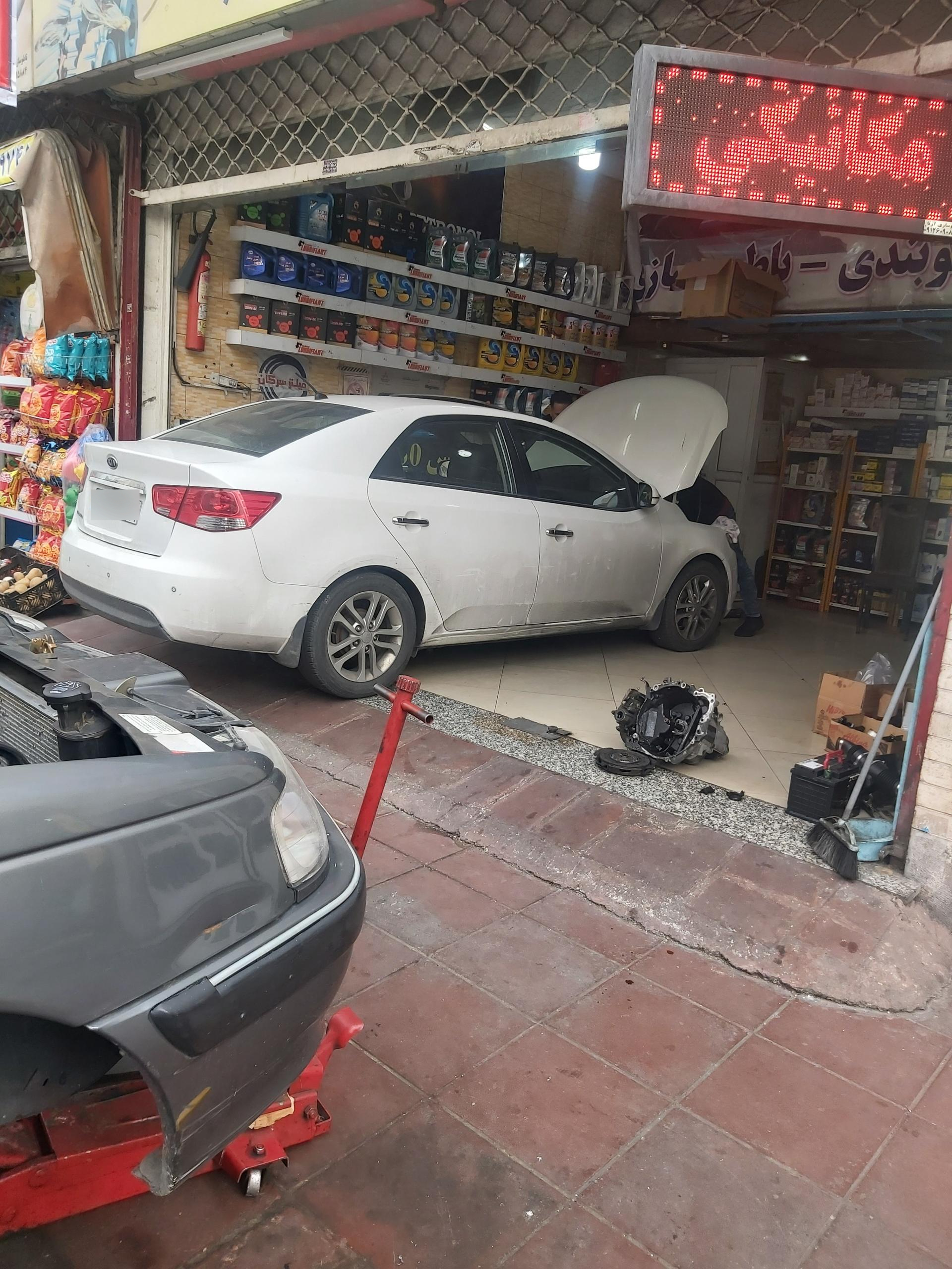 عکس اتوسرویس ۴۰۳۰