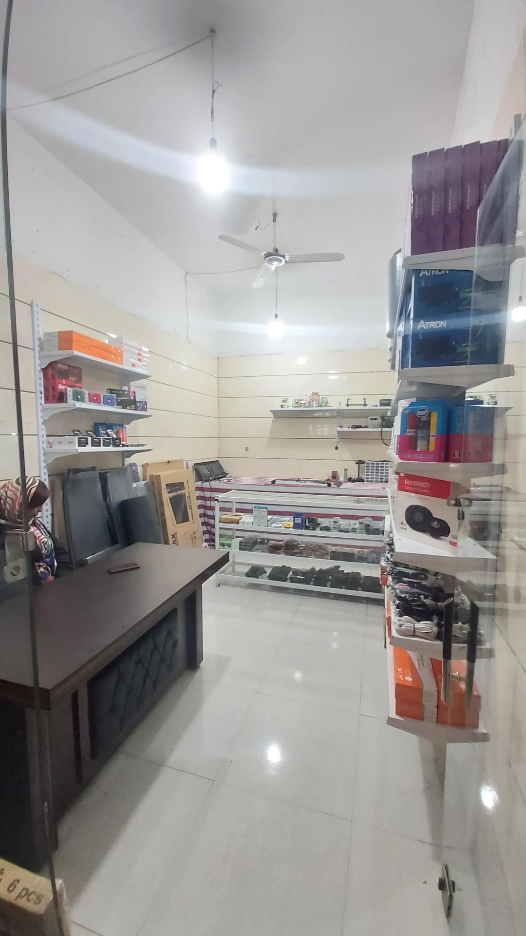 عکس تعمیرگاه تلویزیون پویان سرویس