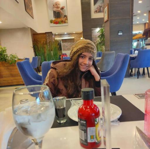 عکس رستوران سیب مهرشهر