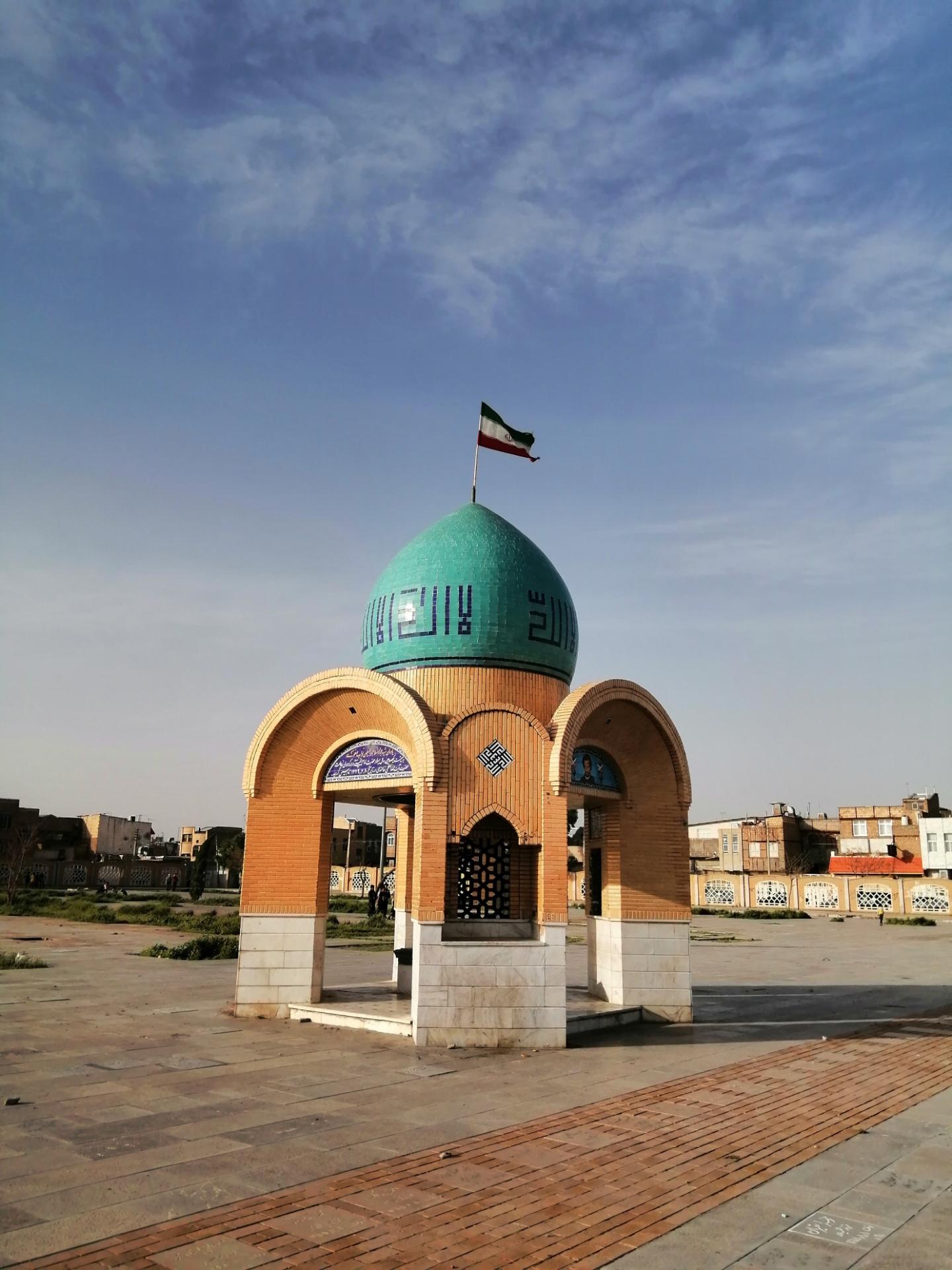 عکس آرامستان وادی السلام