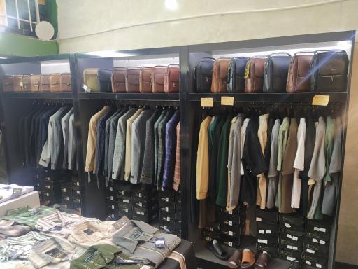عکس فروشگاه پوشاک یونیفرم اکاتی 