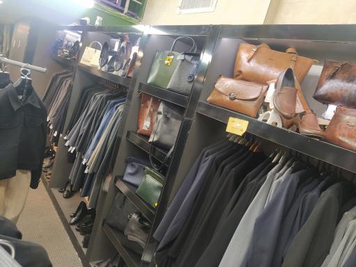 عکس فروشگاه پوشاک یونیفرم اکاتی 