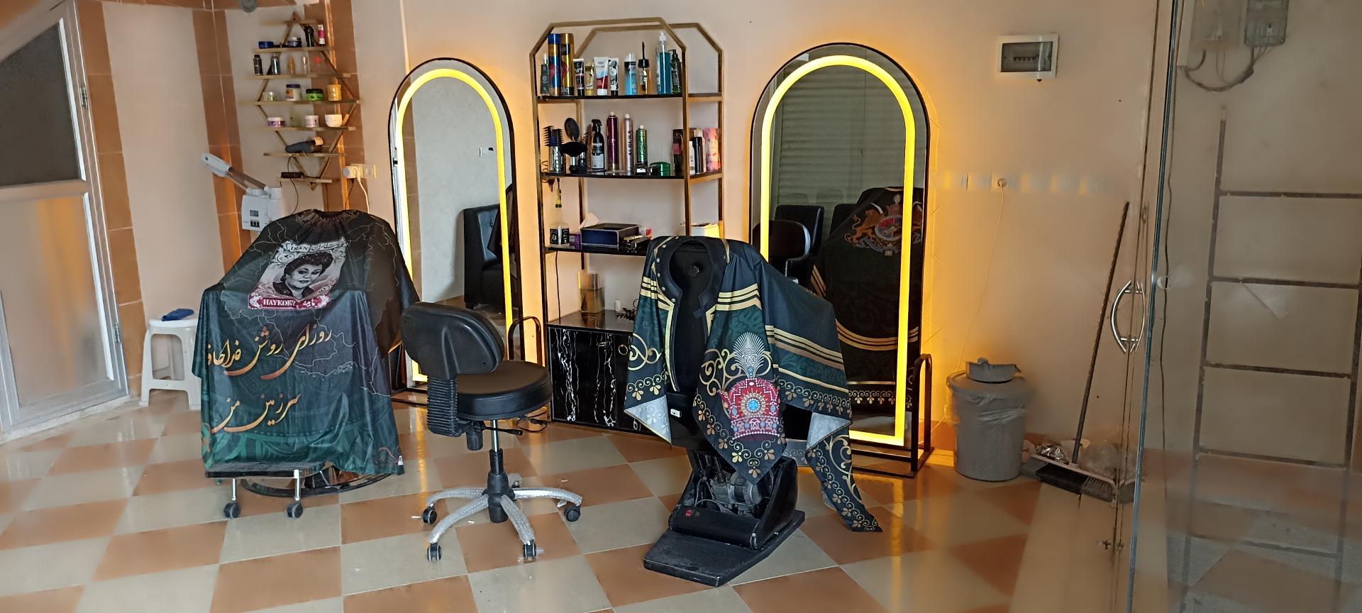 عکس آرایشگاه مردانه کلاسیک 