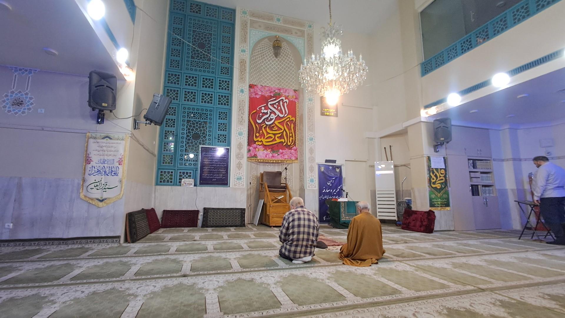 عکس کانون و مسجد توحید