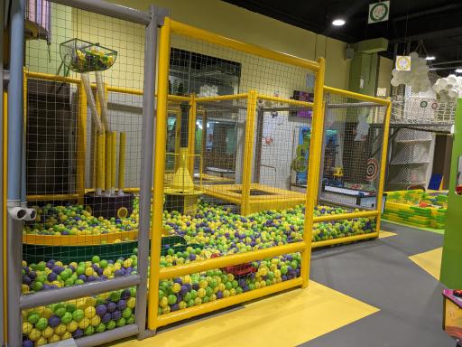 عکس خانه ورزشی تفریحی بیلی