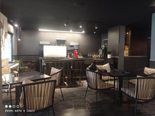 عکس کافه رستوران میراکل