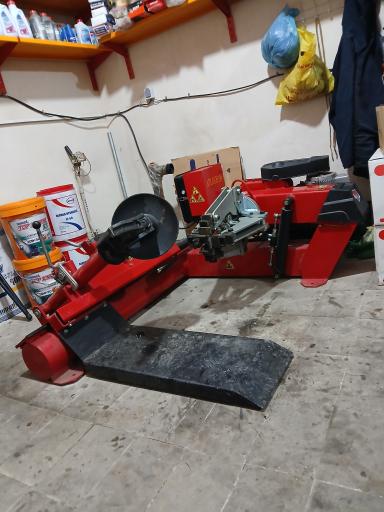 عکس پنچرگیری  سنگین و سبک تخت سلیمان