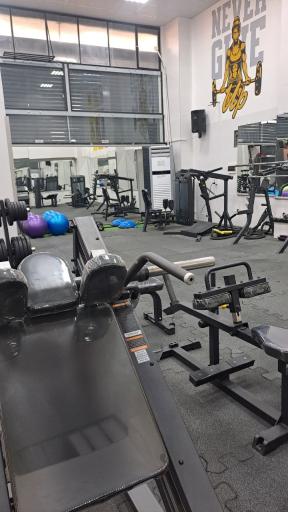 عکس باشگاه ورزشی اولترا