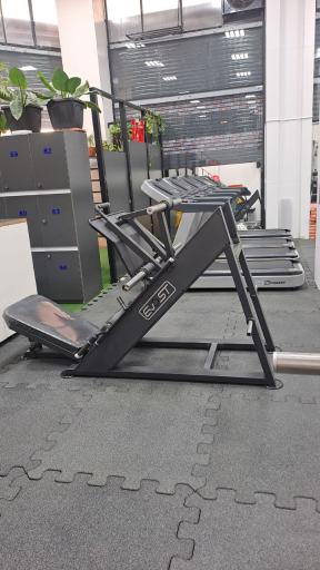 عکس باشگاه ورزشی اولترا