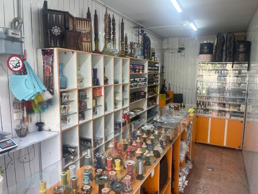 عکس فروشگاه دخانیات پوکت