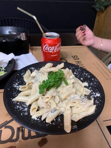 عکس کافه رستوران آفتابگردان