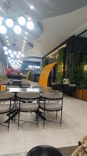 عکس کافه رستوران آفتابگردان