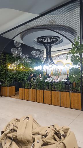 عکس کافه رستوران آفتابگردان