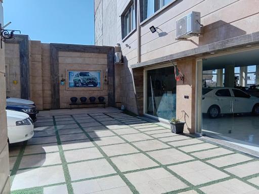 عکس نمایندگی ایران خودرو (محسن توکلی)