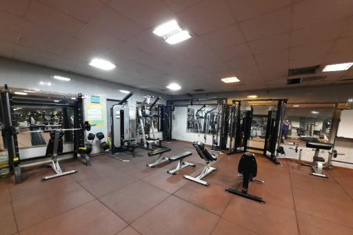 عکس سالن بدنسازی دانشگاه صنعتی خواجه نصیر