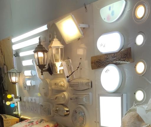 عکس الکتریکی باران نور