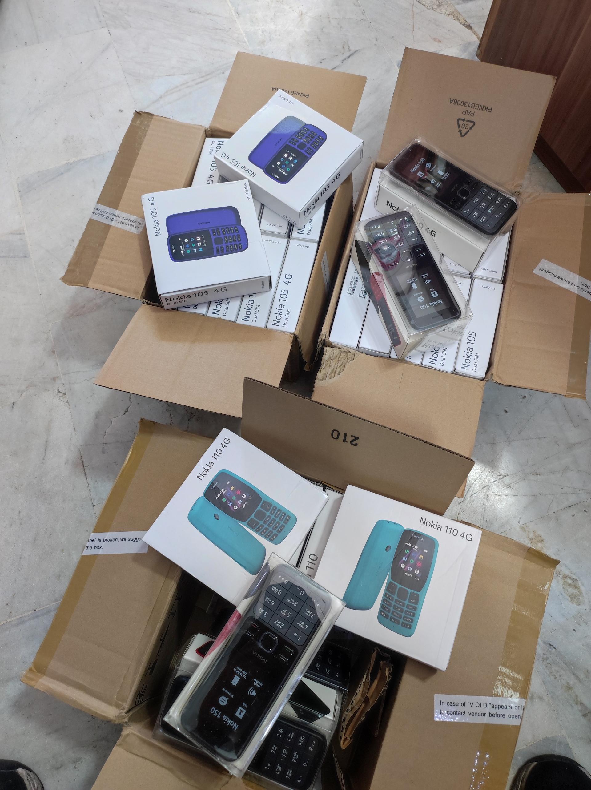 عکس فروشگاه موبایل امیر سناتور