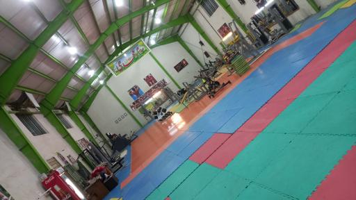 عکس باشگاه بدنسازی و پرورش اندام داداشی 