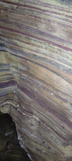 عکس غار رنگین کمان