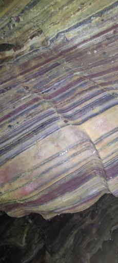 عکس غار رنگین کمان