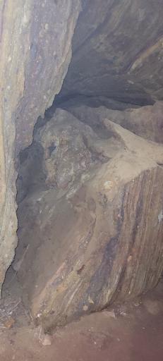 عکس غار رنگین کمان