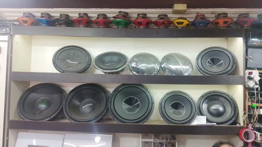 عکس تعمیرگاه و فروشگاه ضبط و باند بهزاد