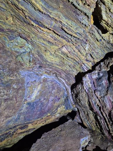 عکس غار رنگین کمان