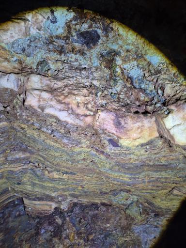 عکس غار رنگین کمان