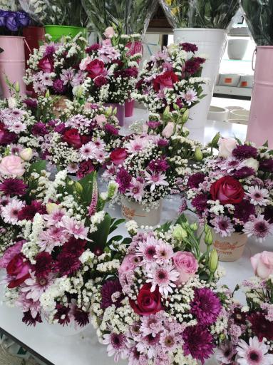 عکس گلفروشی خانم گل