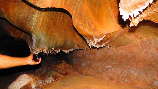 عکس غار رنگین کمان