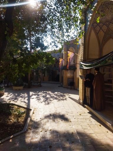 عکس مدرسه علمیه جهانگیرخان